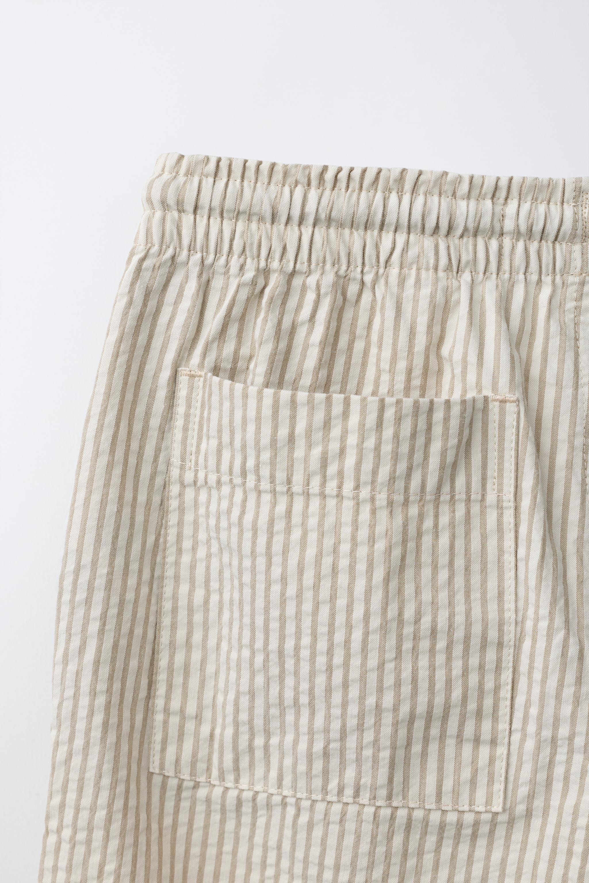 PANTALON SEERSUCKER À RAYURES